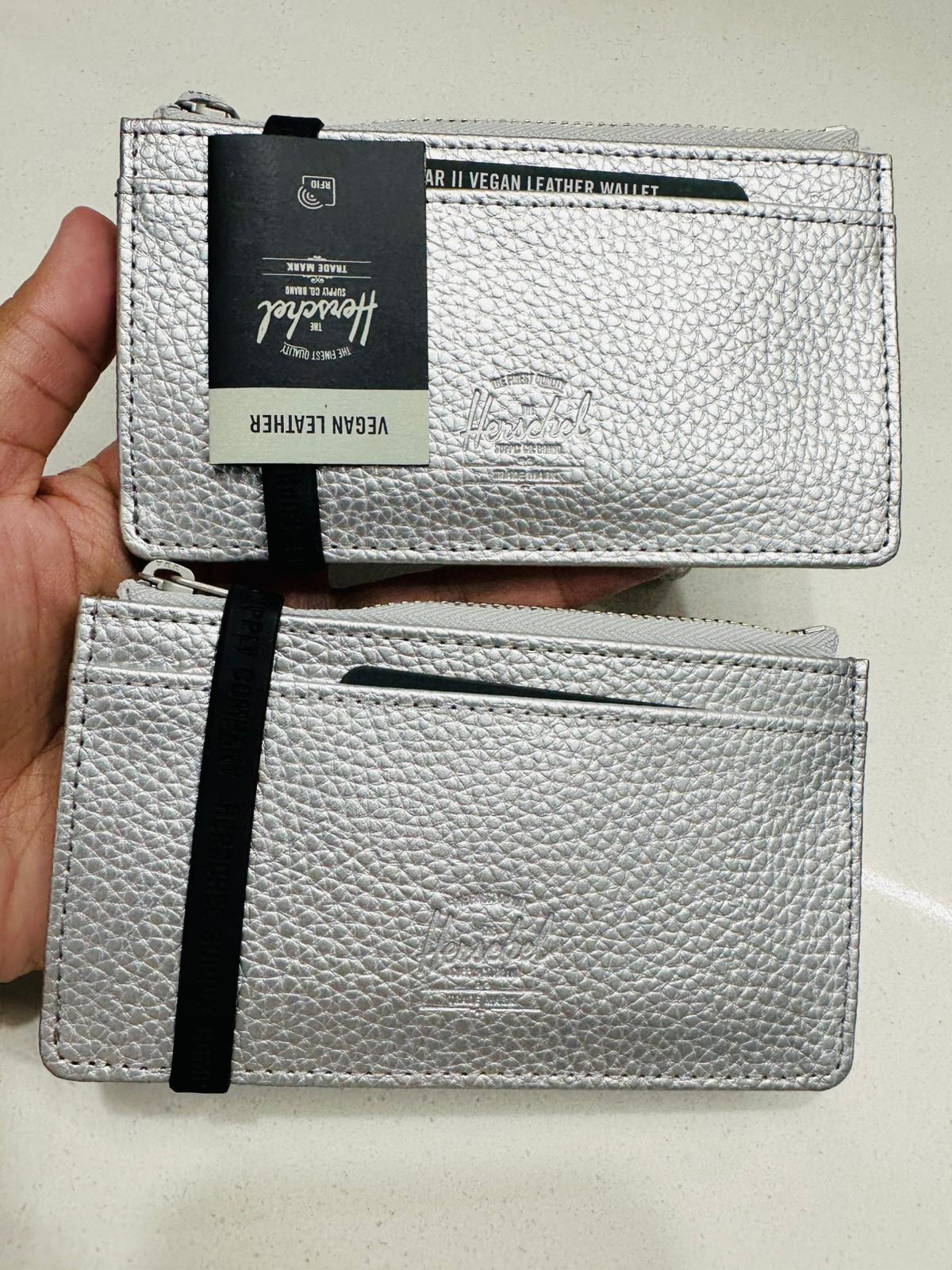 Herschel Oscar Large Cardholder Vegan Silver Metallic