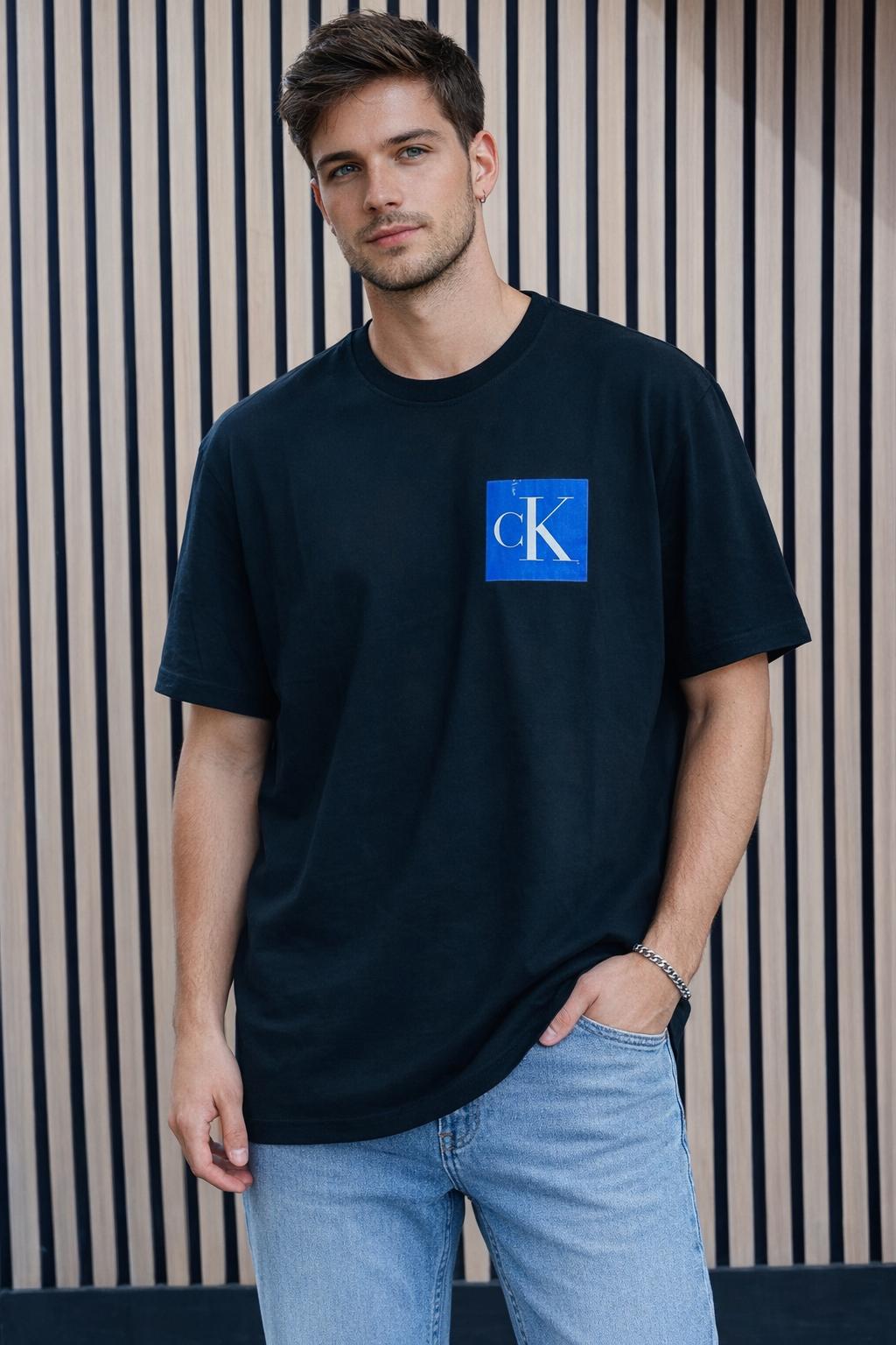 Calvin Klein Monogram Logo Box Graphic Classic Black