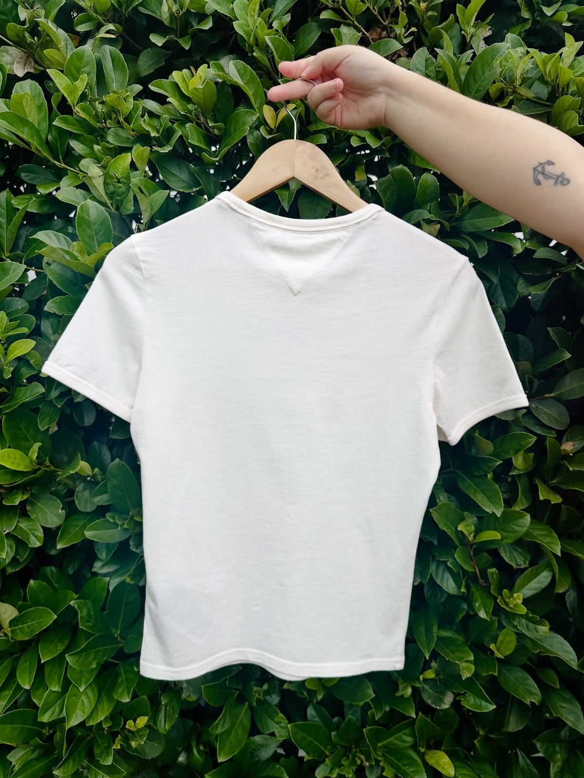 TH Slim Crest NYC Ringer Tee Ancient White Large