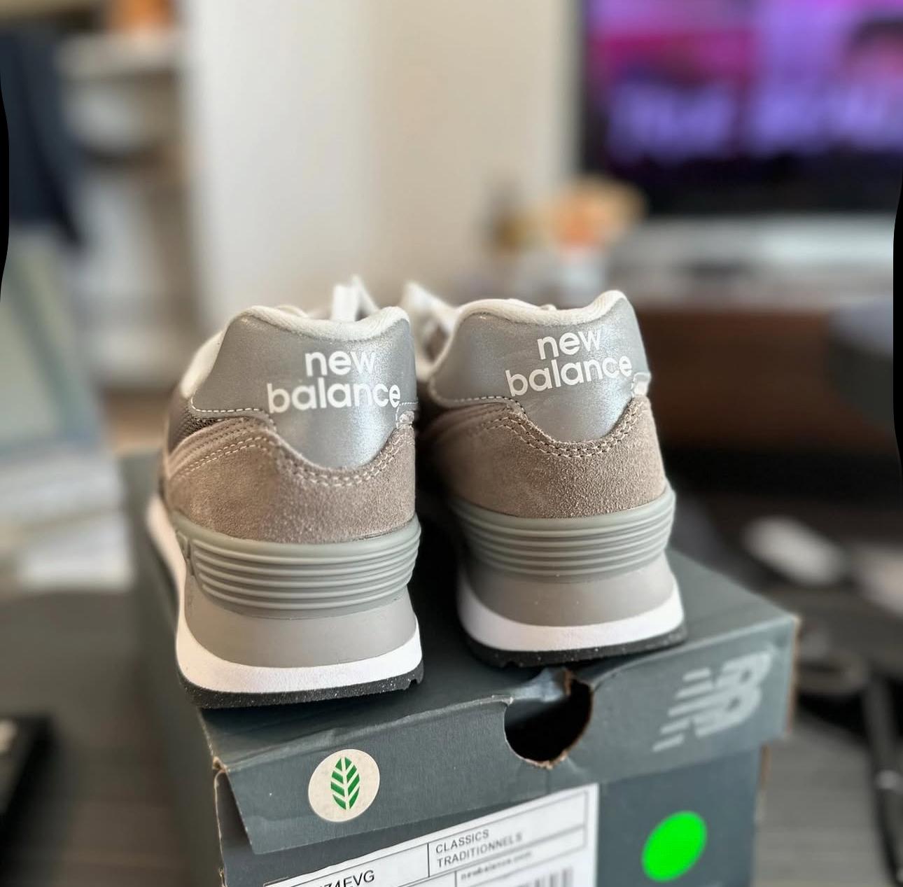 New Balance 574 Women US5