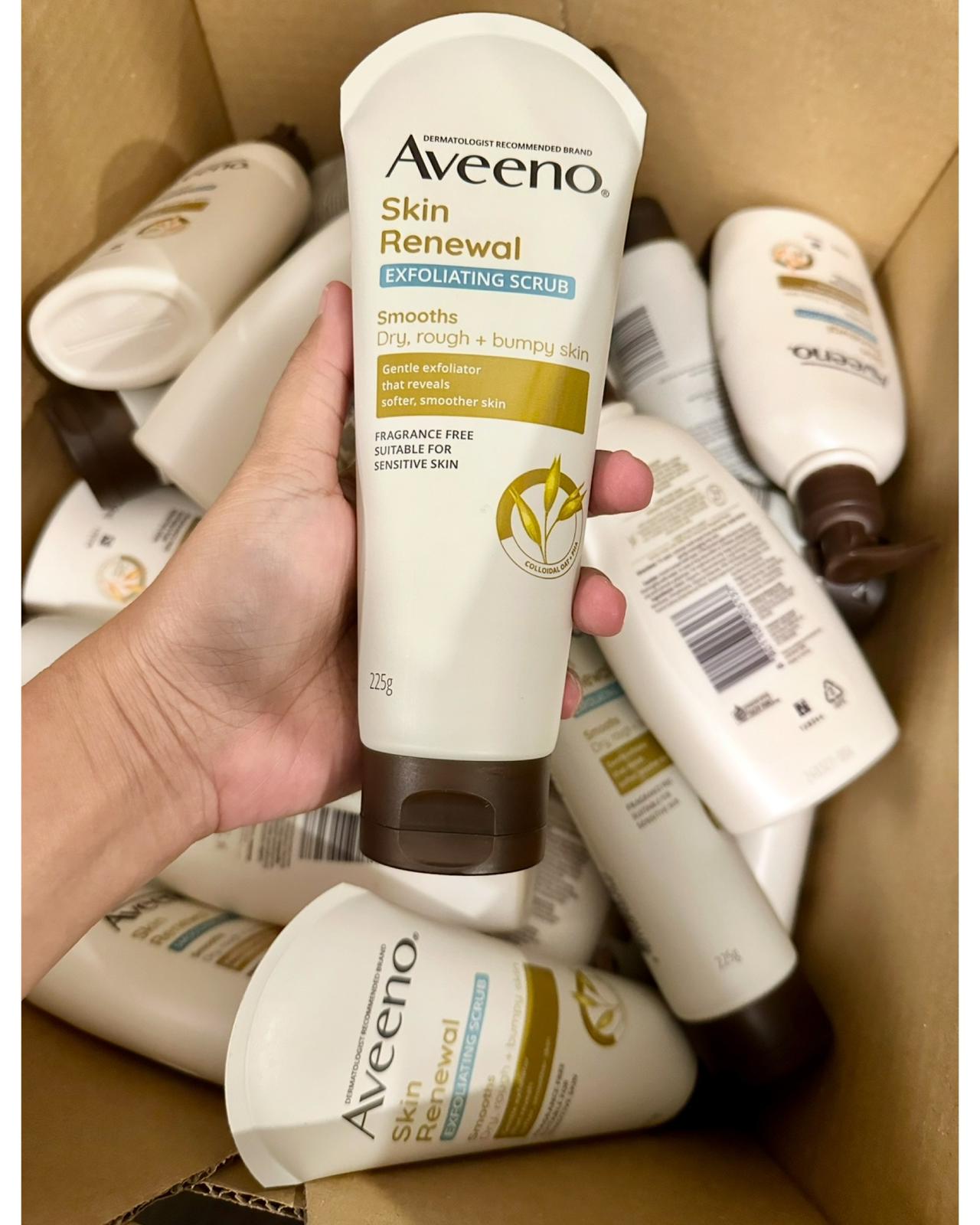 Aveeno Skin Renewal Exfoliating Scrub