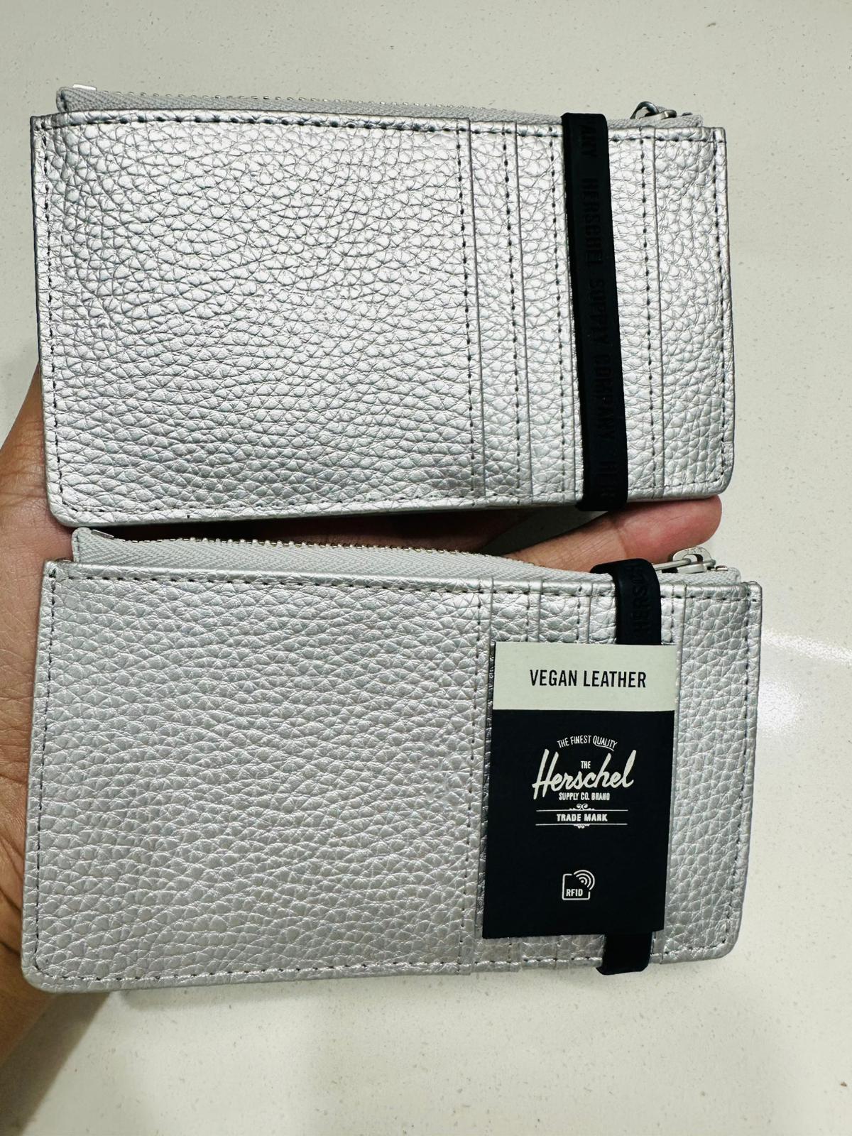 Herschel Oscar Large Cardholder Vegan Silver Metallic
