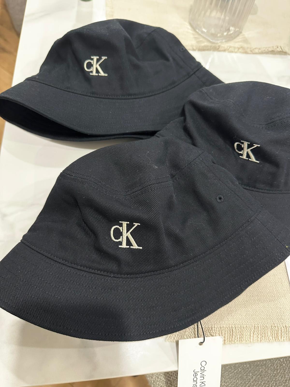 Calvin Klein Bucket Hat (042)