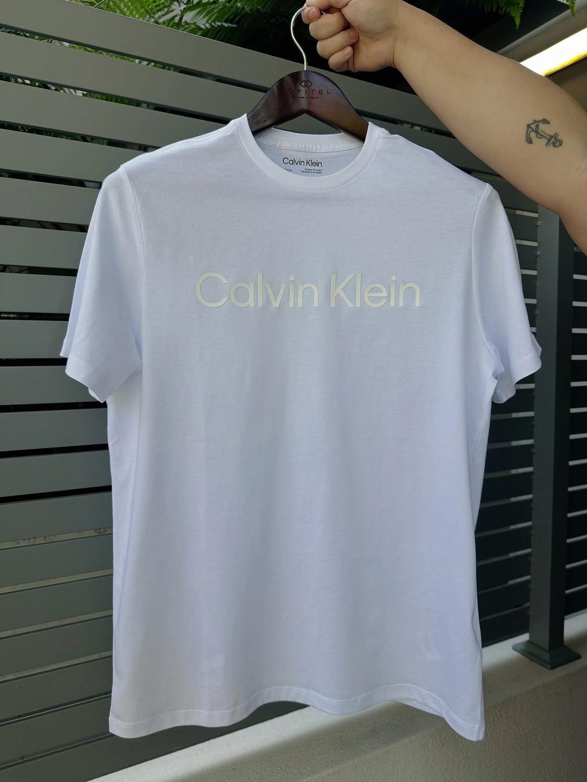 Calvin Klein Relaxed Fit Crew Neck White Large – SHOPIDEAS