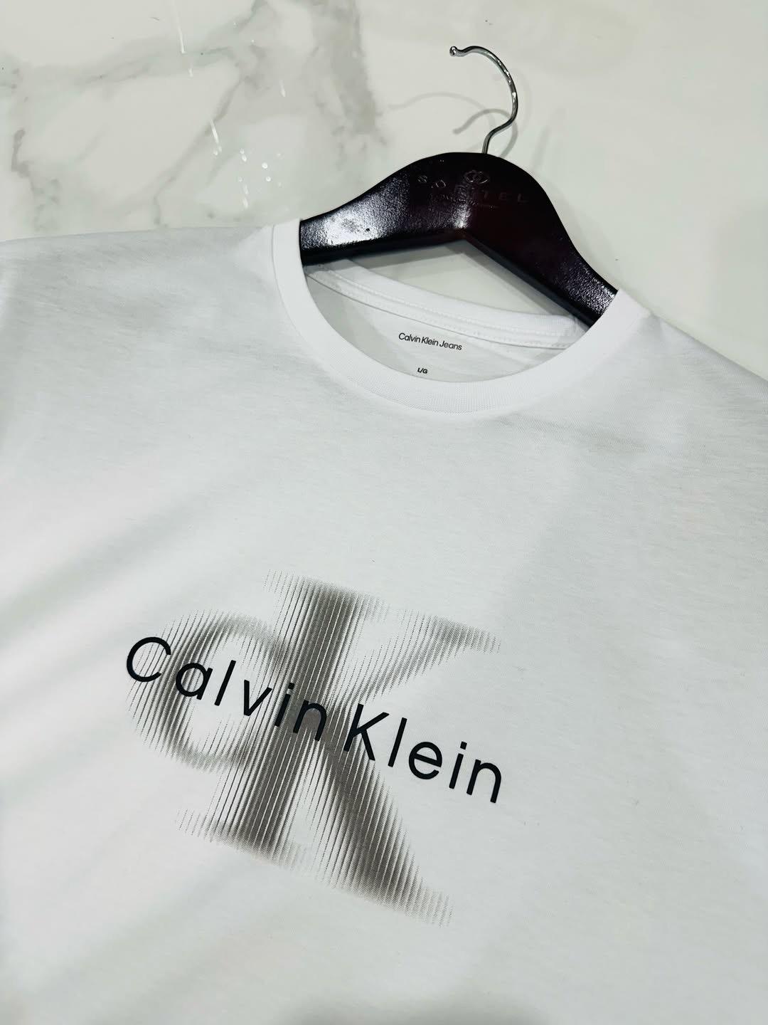 Calvin Klein Monogram Men Shirt in White - XXL