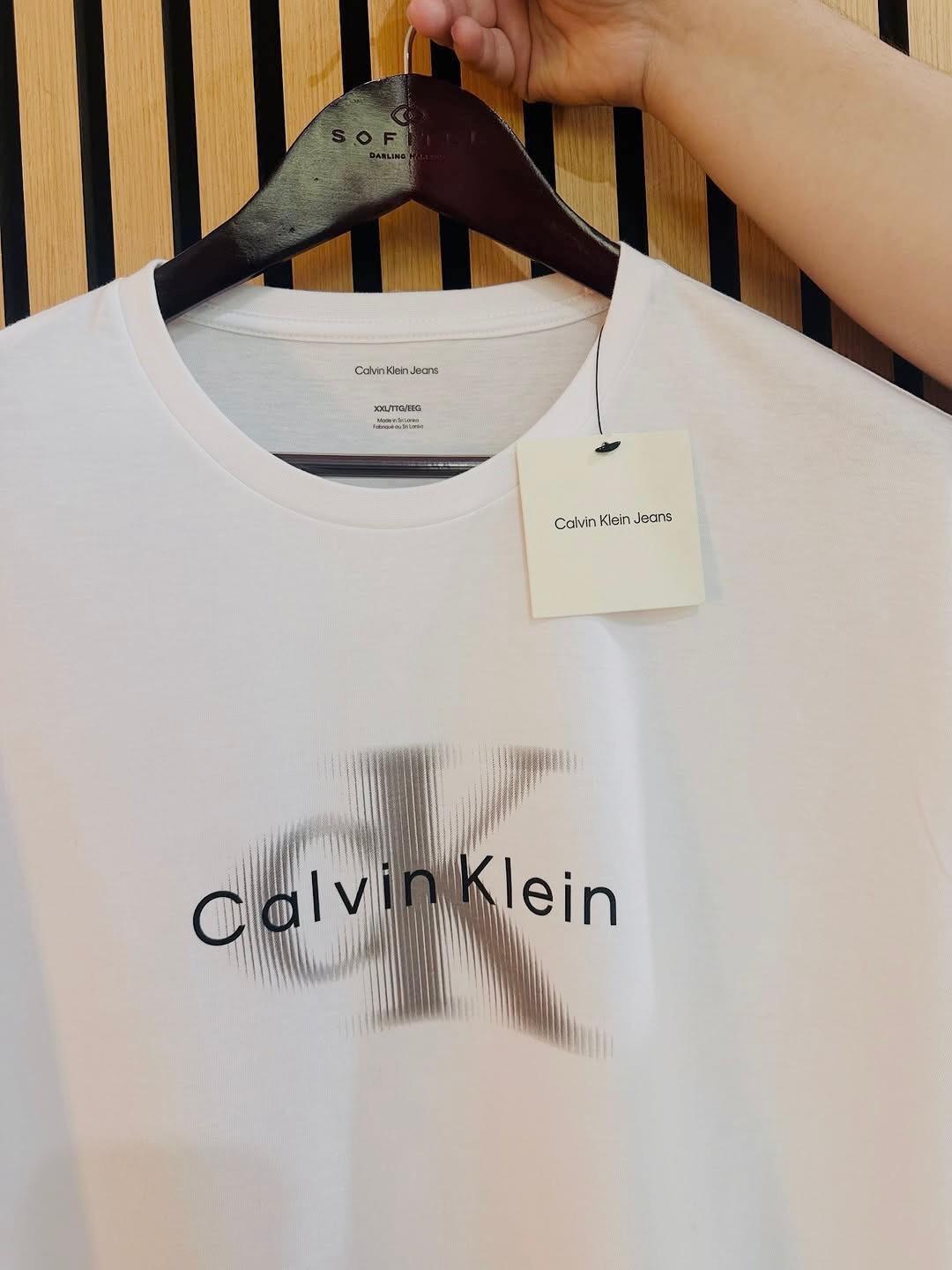 Calvin Klein Monogram Men Shirt in White - XXL