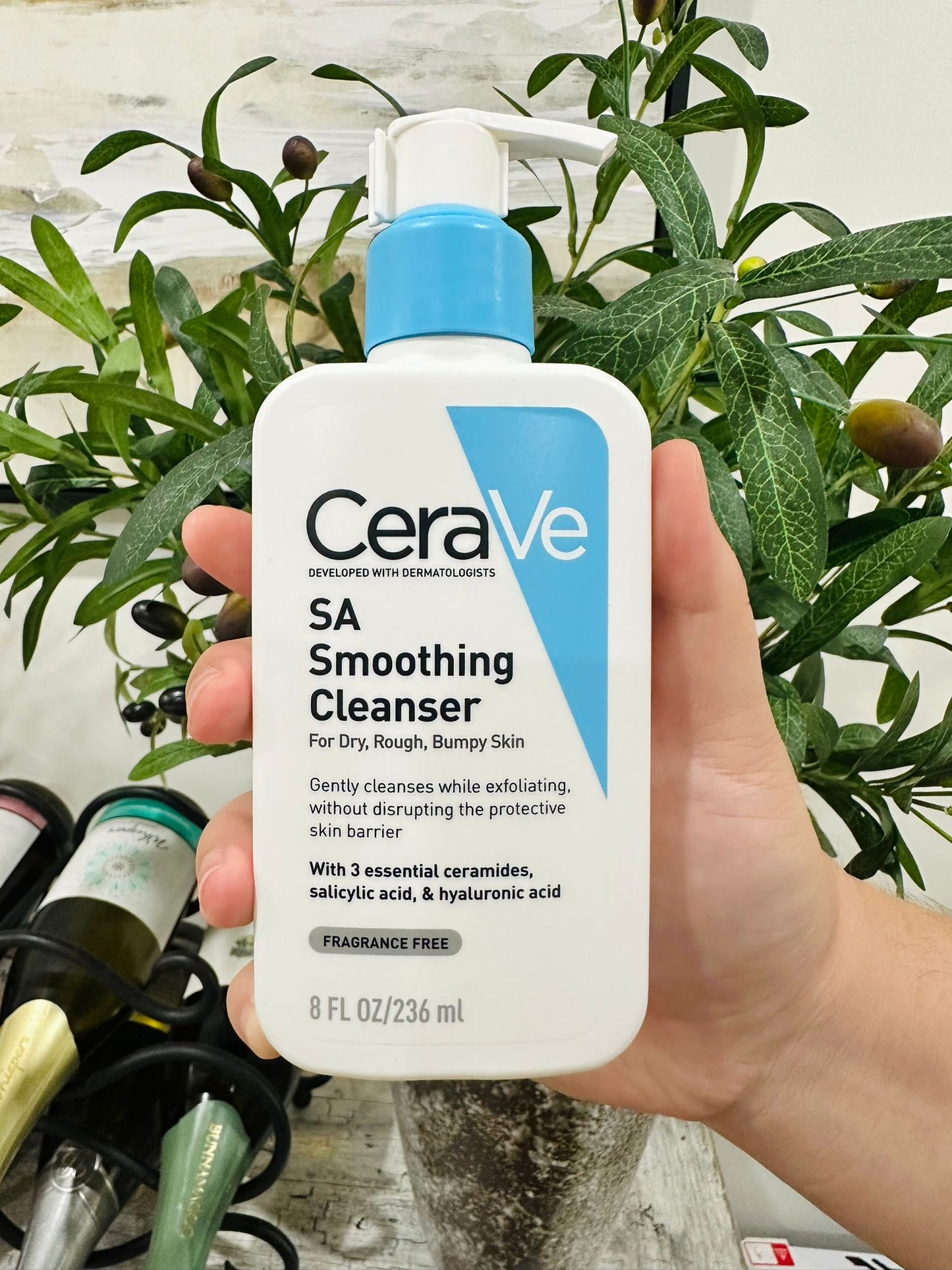 CeraVe SA Smoothing Cleanser 236mL