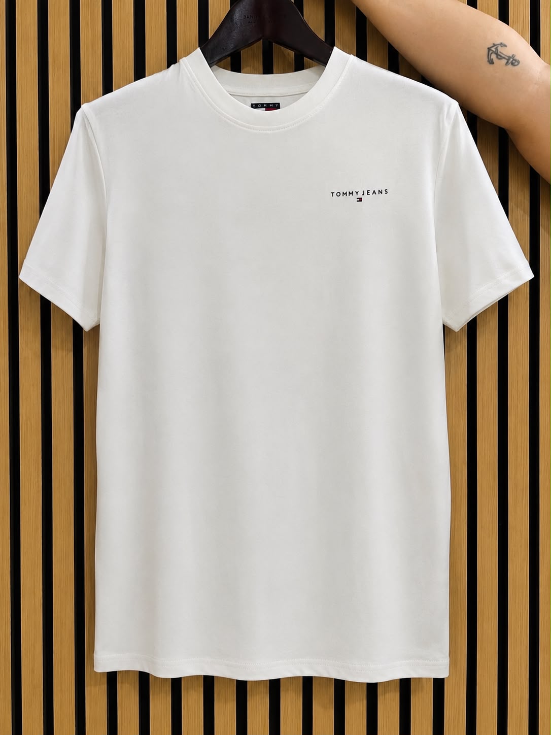 TH Linear Logo Slim Crew Neck T-Shirt