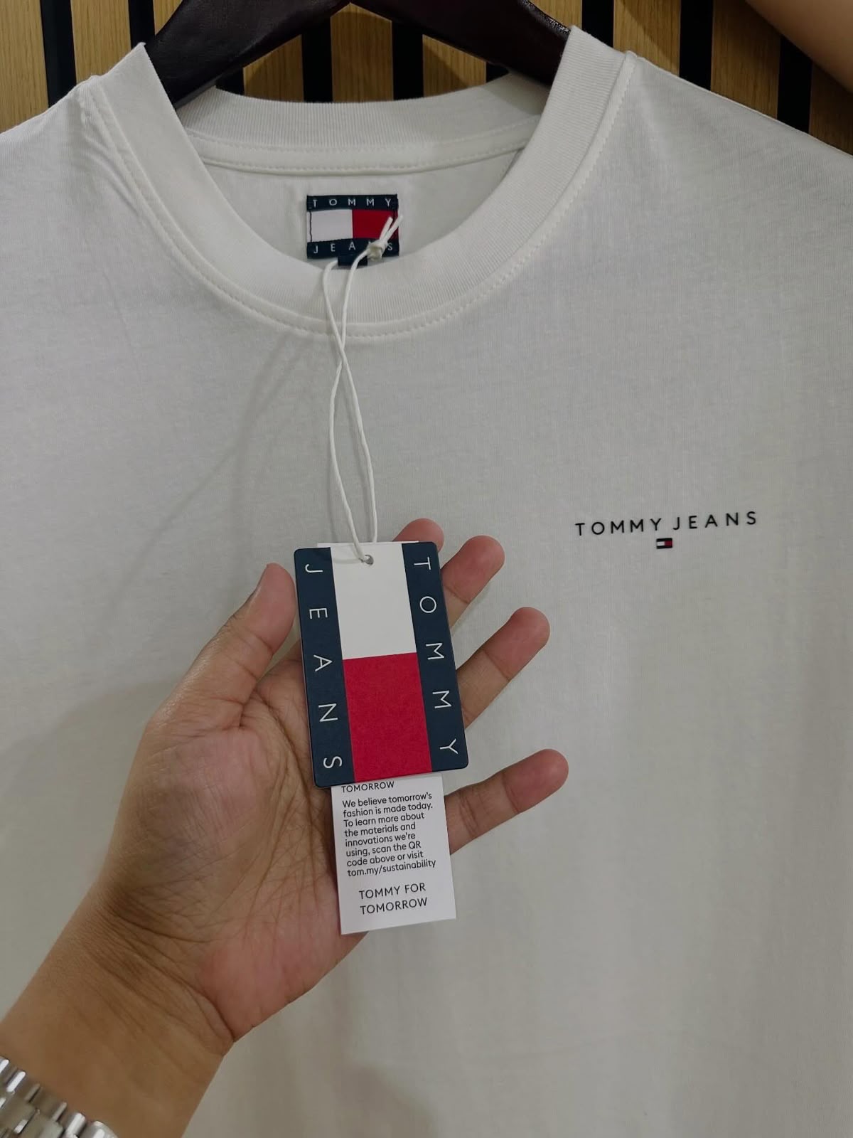 TH Linear Logo Slim Crew Neck T-Shirt