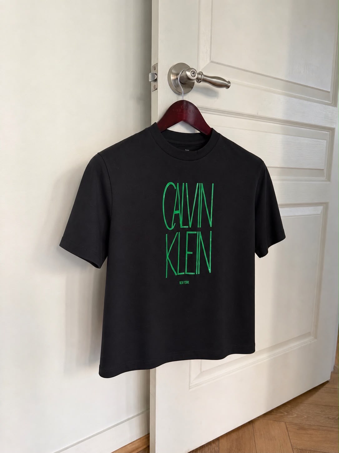 CK Women Logo Graphic Boxy Shirt in Black - Medium