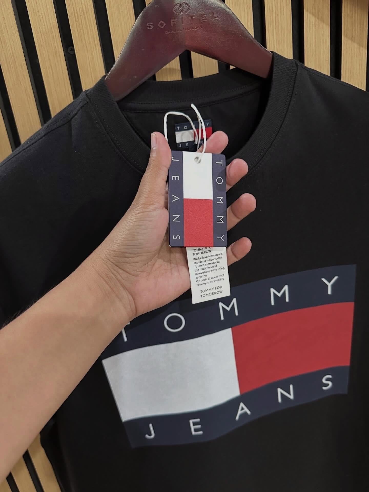 TH Big Flag Tee Black Small