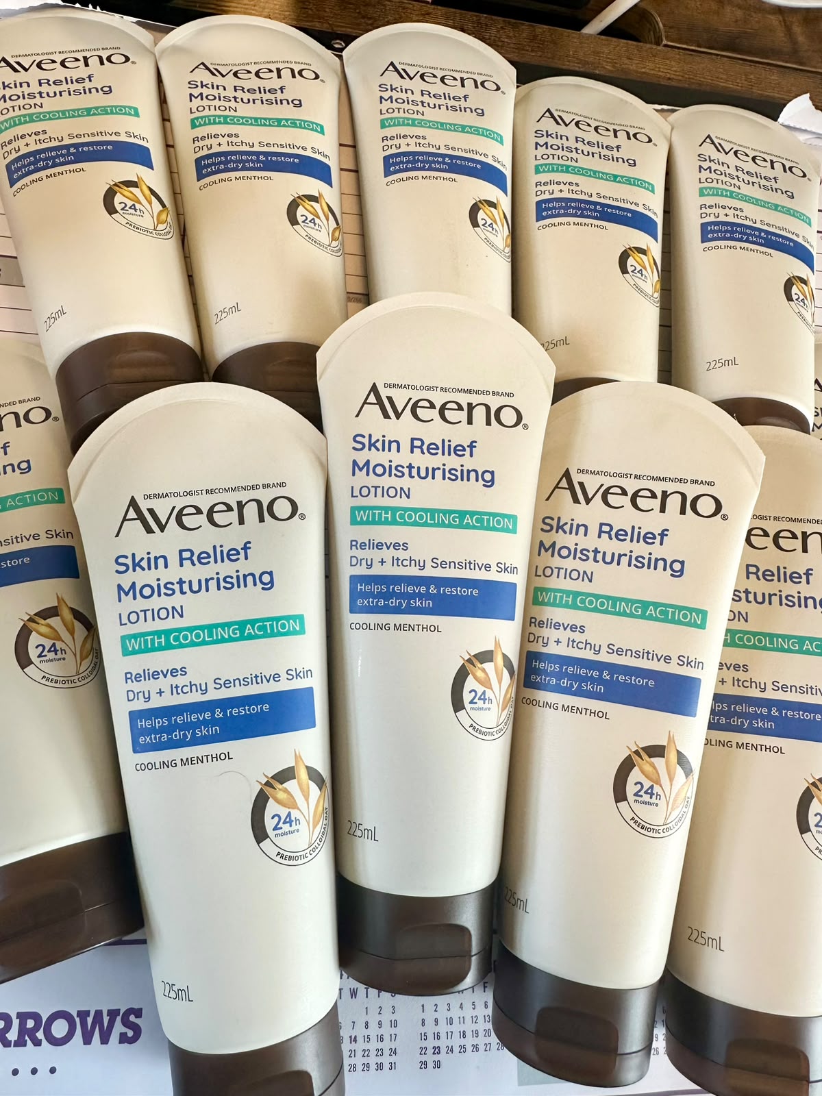 Aveeno Skin Relief Moisturising Body Lotion Cool Action 225ml