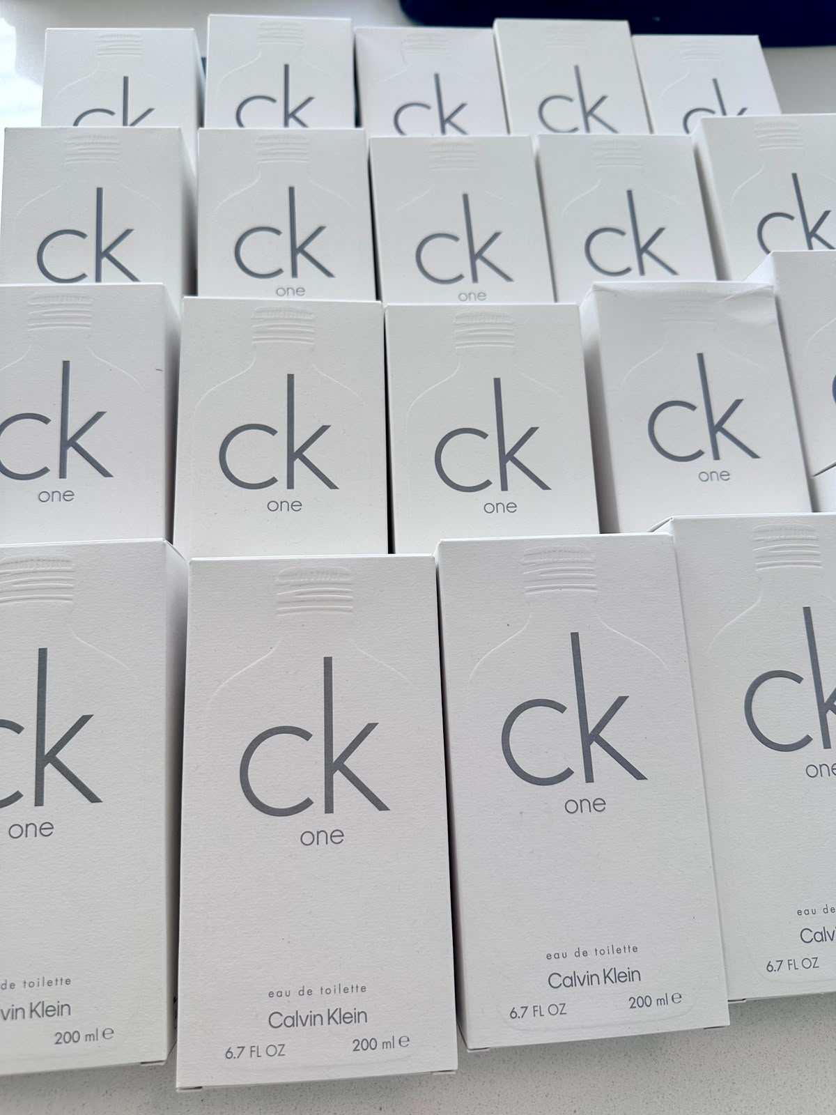 Calvin Klein CK One Eau de Toilette 200ml