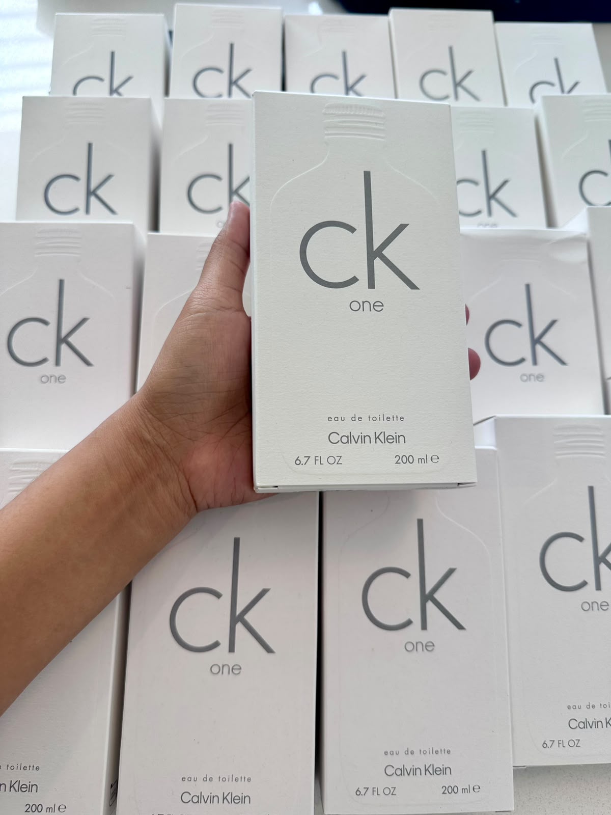 Calvin Klein CK One Eau de Toilette 200ml