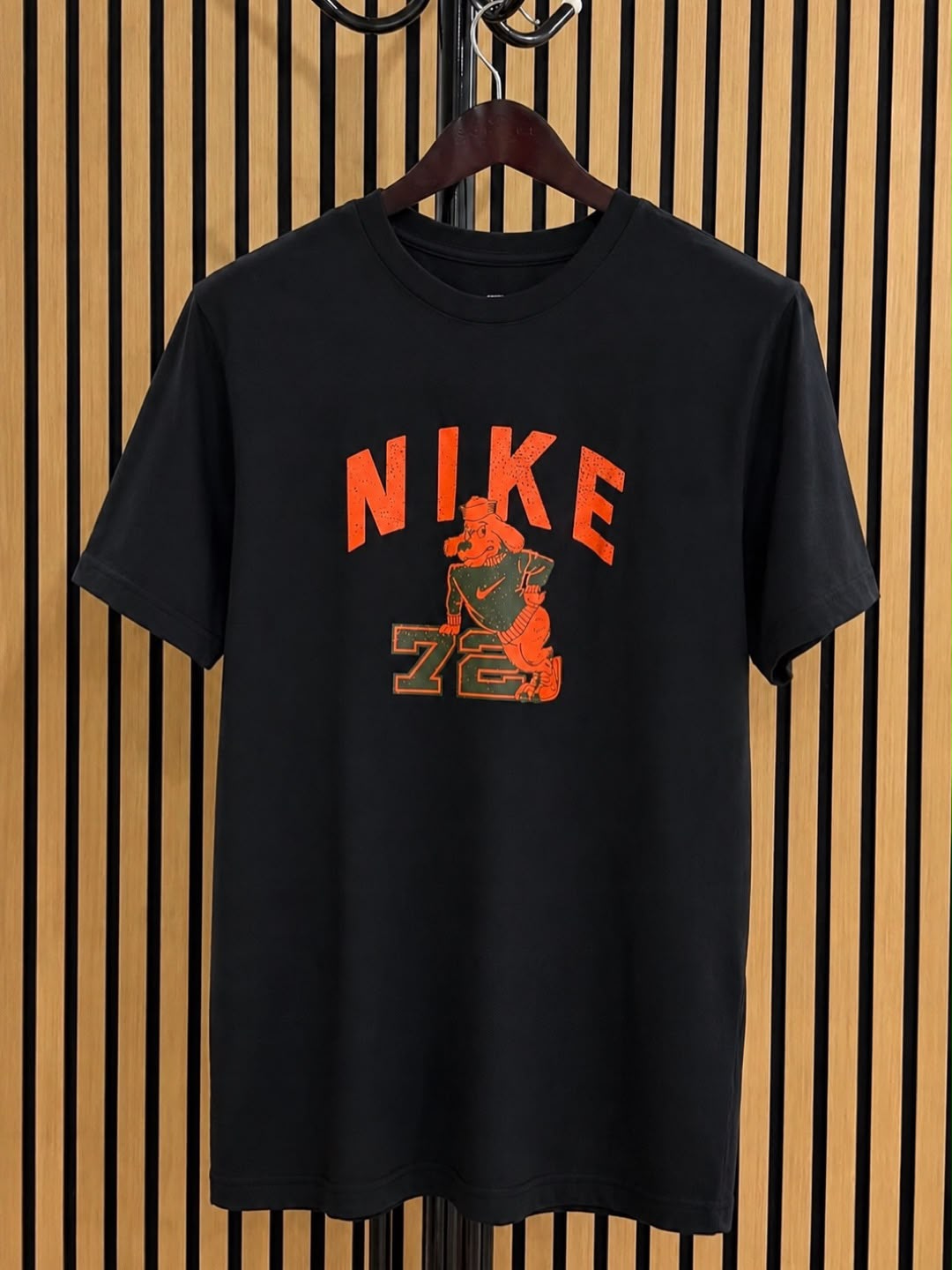 Nike Training Wildcard Graphic Tee in Black Small