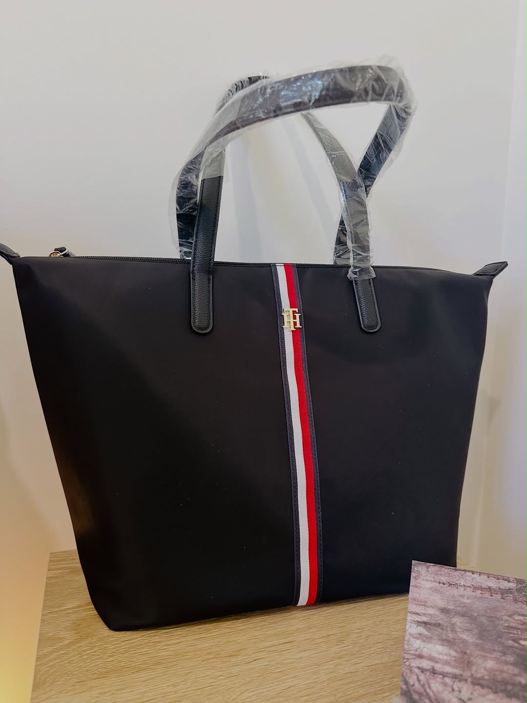 Tommy Hilfiger Women's Darby II Smooth Nylon Tote - Black