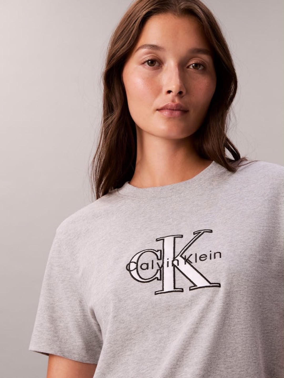 CK Shine Monologo  Brilliant Grey Heather Medium