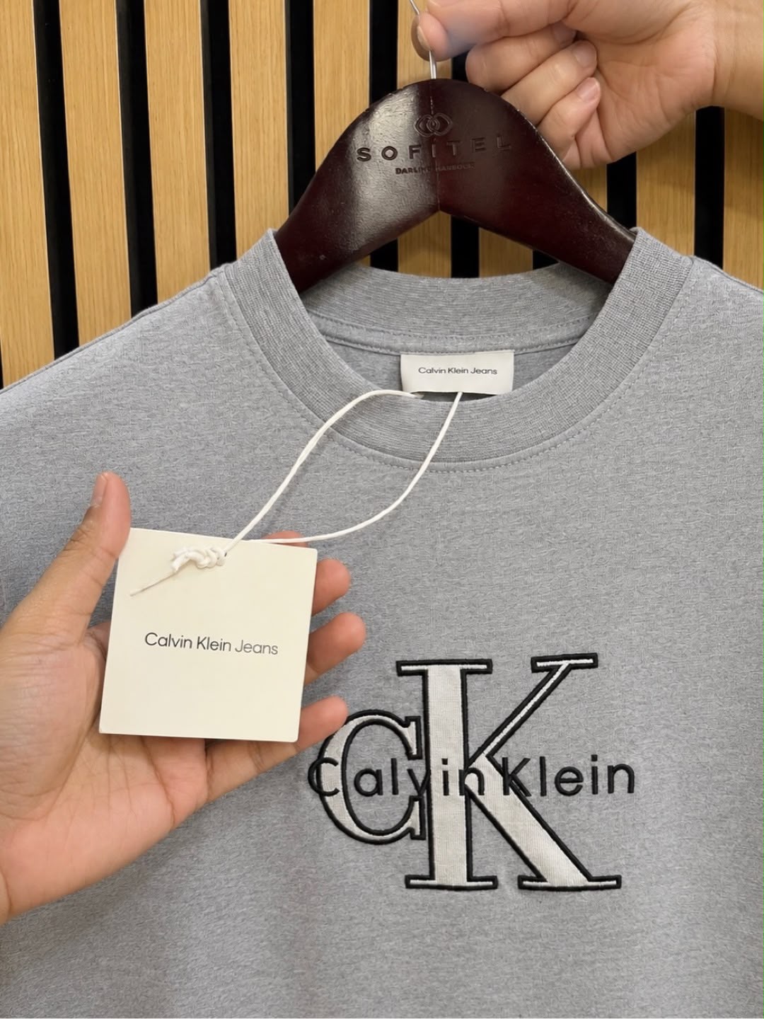 CK Shine Monologo  Brilliant Grey Heather Medium