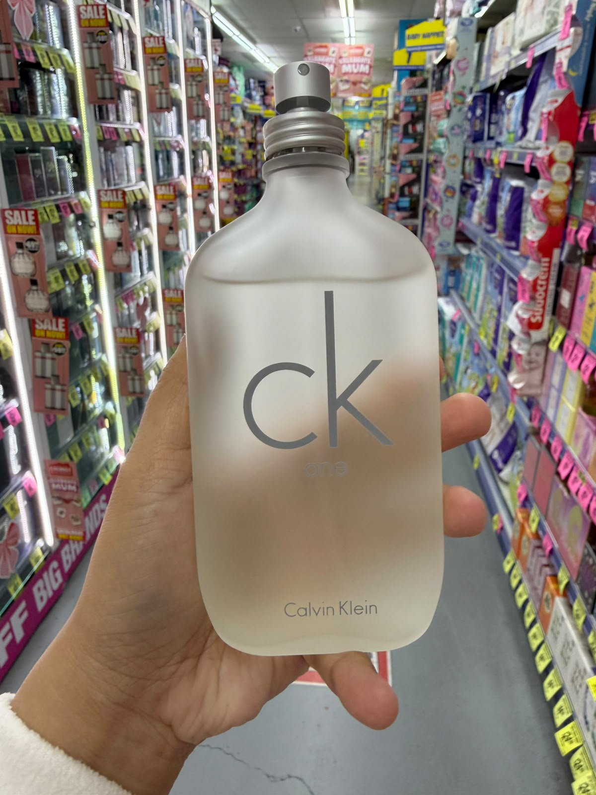 Calvin Klein CK One Eau de Toilette 200ml
